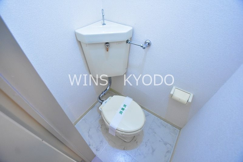 世田谷区経堂１丁目のアパートのトイレ