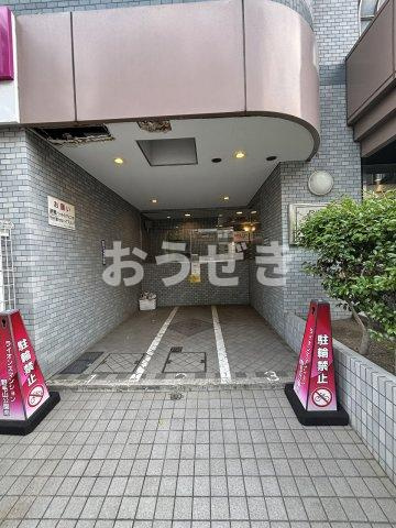 ライオンズマンション野毛山公園南のエントランス
