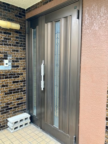 北入曽戸建のエントランス|落ち着いたエントランスです