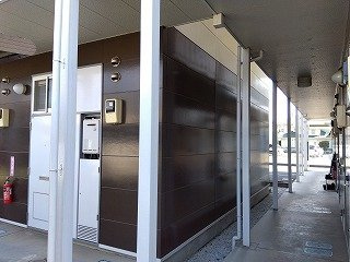 レオパレスボーリユトトロの外観|落ち着いた雰囲気の外観です