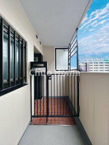 ニックアーバンハイム東陽町の玄関|プライバシー性の高い専用ポーチ