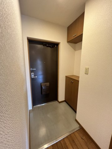ベルデュールⅠの玄関|※物件写真は別室のものを含みます。現況有姿。