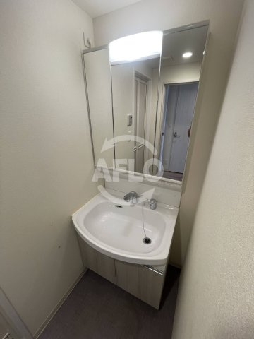 プレサンス新大阪ジェイズの独立洗面台|プレサンス新大阪ジェイズ　洗面台