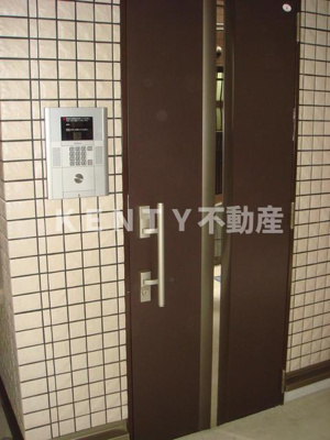 【エントランス】 | フローレスタナカ | エントランスです