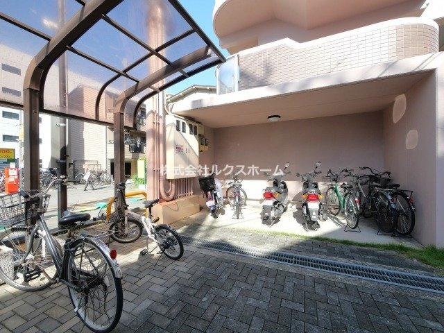 永代町壱番館の駐車場|駐車場があります