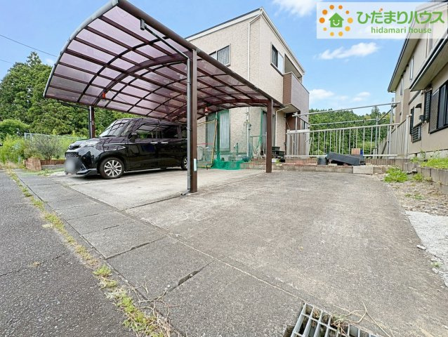 北茨城市関本町関本上　中古戸建の駐車場|カースペースは3台分確保!(^^)!カーポート付き
