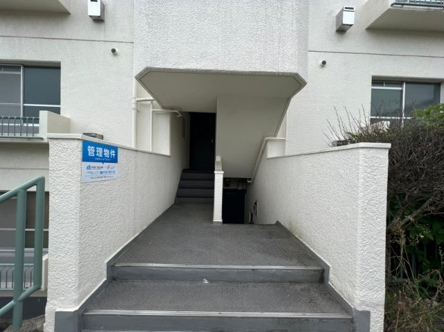 昭郷ツインハイツのエントランス