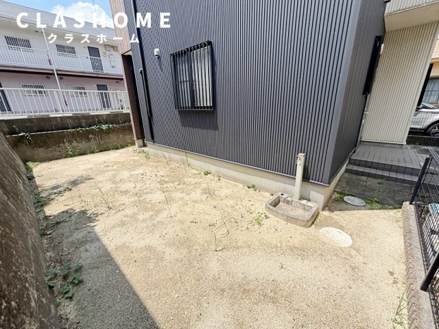 半城土中町戸建借家　A棟の庭