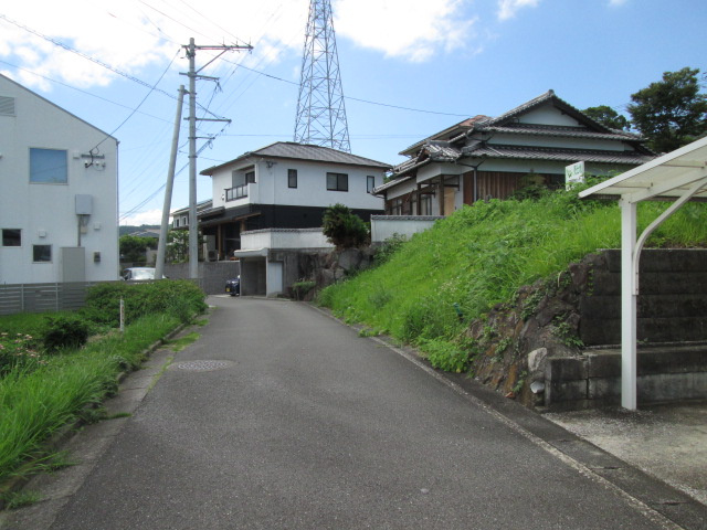 日出町豊岡の前面道路含む現地写真