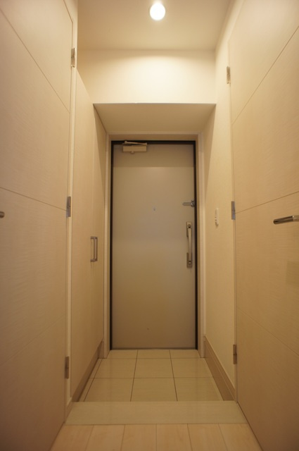 ププレ三ノ輪壱番館の玄関|落ち着いた玄関です