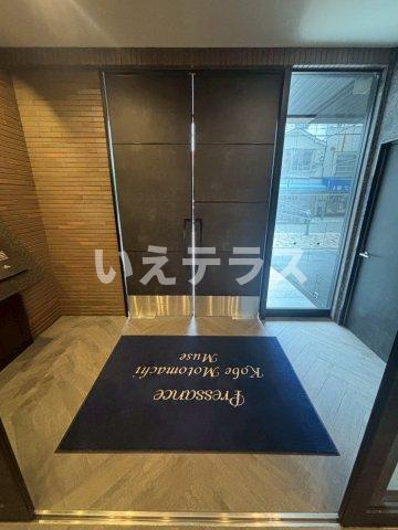 プレサンス神戸元町ミューズのエントランス