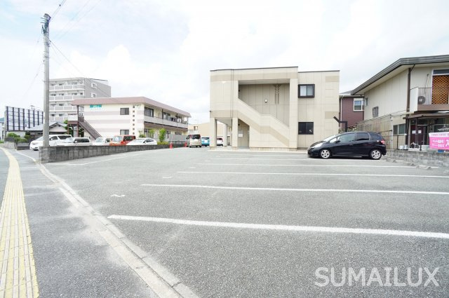 熊本市西区蓮台寺５丁目のアパートの駐車場
