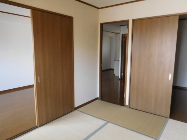 フローラルマンションの和室