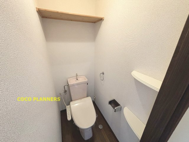 メゾン・デスポワールのトイレ|※入居中のため別号室のお写真です。現状優先となります。