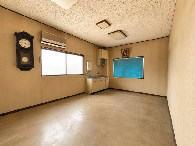 平野区加美東1丁目のキッチン|【応接室】給湯設備があり、休憩室としての利用にも適しています。
