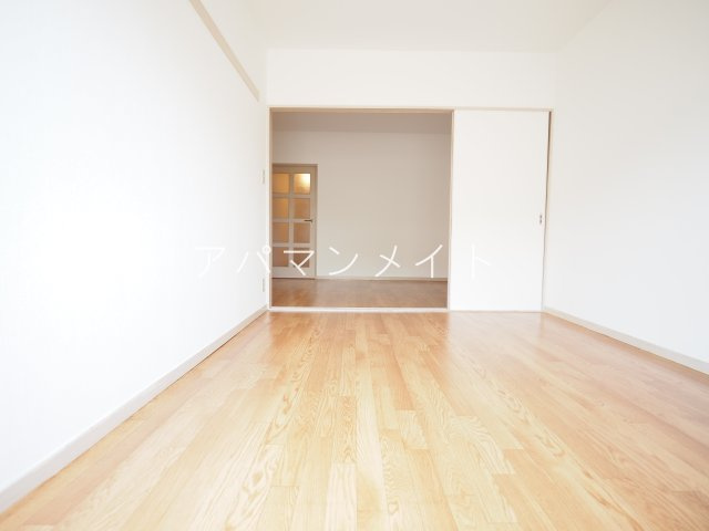 【居間・リビング】 | ゆったり過ごせるお部屋です