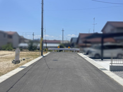 【前面道路含む現地写真】 | 津市川方町　宅地分譲３号地 | 前面道路
