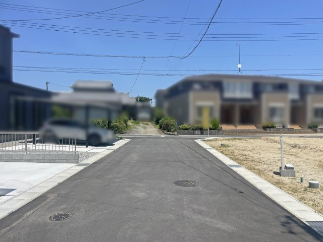 【前面道路含む現地写真】 | 津市川方町　宅地分譲３号地 | 前面道路