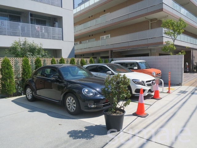 ｃｏｓｔａの駐車場|マンション前　駐車場です☆