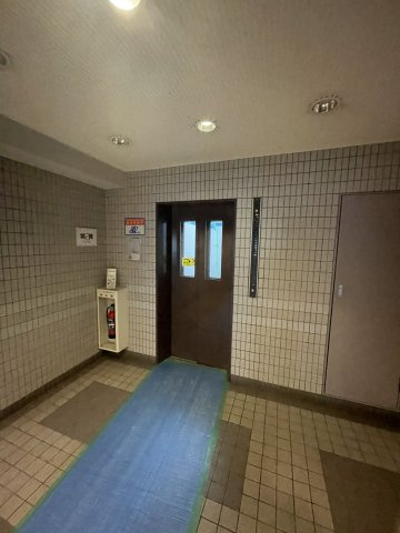 湊川パークサイドのロビー