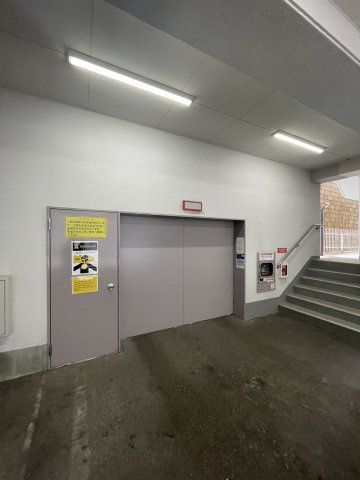 湊川パークサイドの駐車場