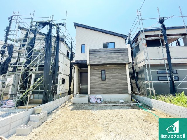 尼崎市東園田町　新築一戸建ての外観|安心の10年保証！外観を美しく保ち、雨水で汚れを落とします！気になることがありましたら、お気軽にお問い合わせください！