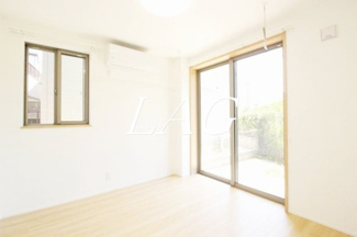 【居間・リビング】 | ステラ武蔵小杉 | 洋室のお部屋です。