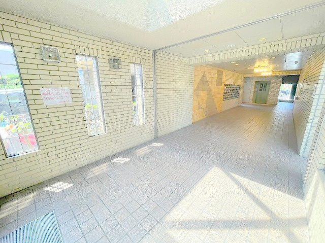 北淀宝ハイツカトレアのロビー
