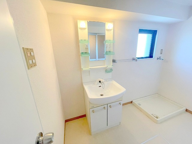 北淀宝ハイツカトレアの独立洗面台