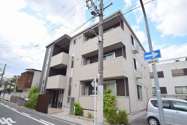 キャトルセゾンの外観