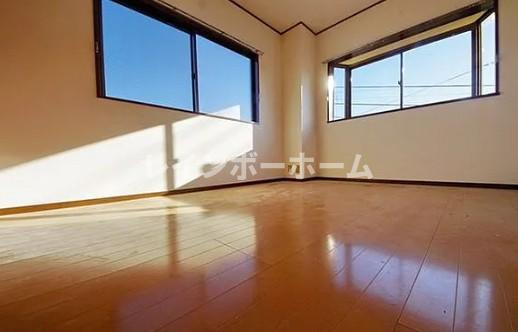 シャルム小岩の居間・リビング