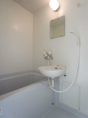 リリックコート鎌倉の浴室