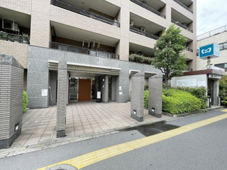 【エントランス】 |  クリオ三ノ輪壱番館 | ゆとりのあるエントランスです