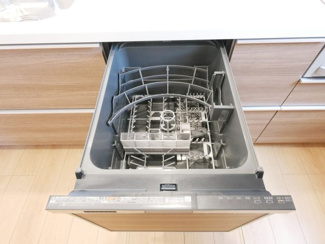 【キッチン】 | 甲府市宮原 オール電化新築 全2棟 1号棟 南東角 車並3台 | 食器洗い乾燥機付き