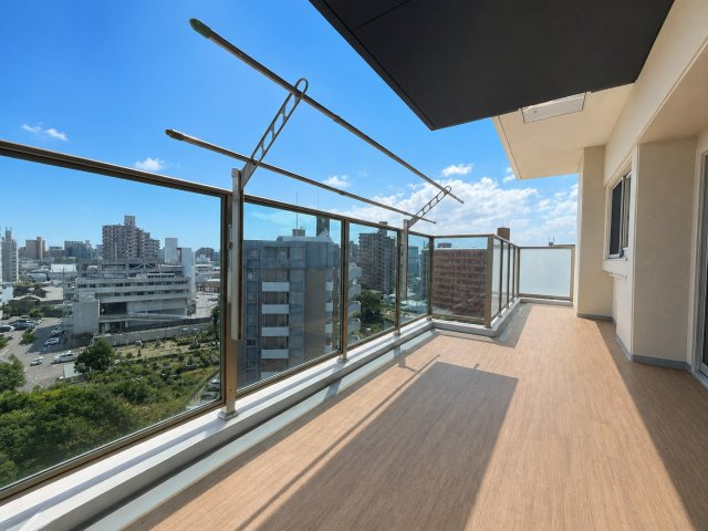 アメイズ諏訪野パークテラスのバルコニー