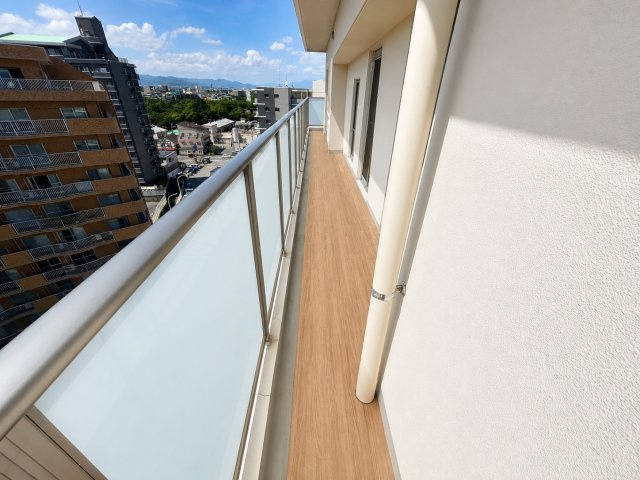 アメイズ諏訪野パークテラスのバルコニー