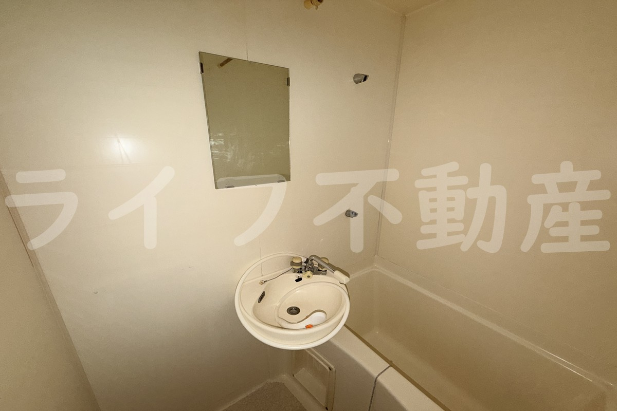 大宝枚岡グリーンヒルズの独立洗面台