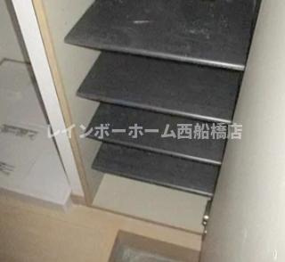 Royal Court 下総中山の収納