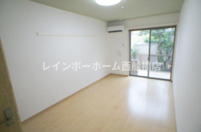 Royal Court 下総中山の居間・リビング