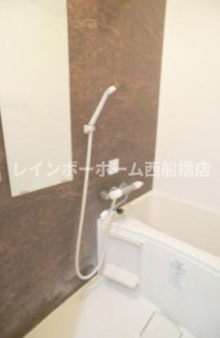 Royal Court 下総中山の浴室