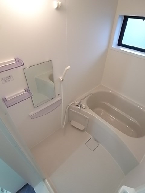 リヴィエールなかつかの浴室