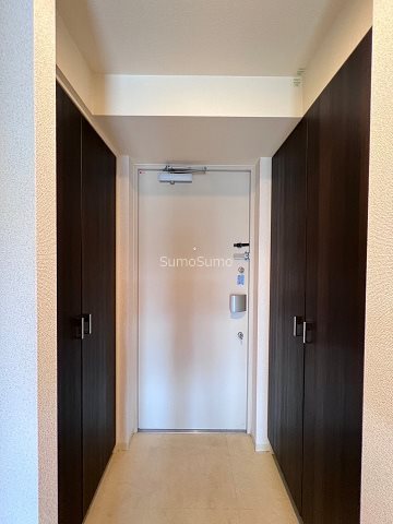 エステムコート阿波座プレミアムの玄関