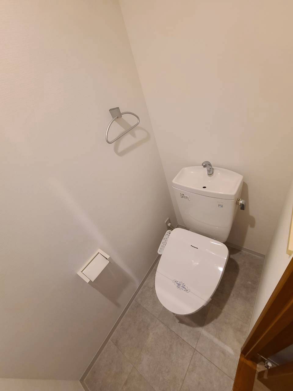 西宮市林田町の賃貸マンションのトイレ