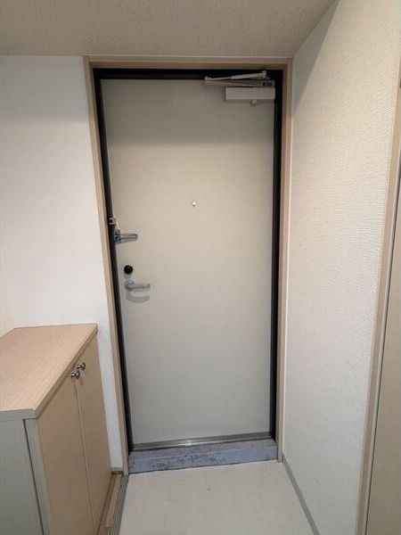 マロット天神橋の玄関