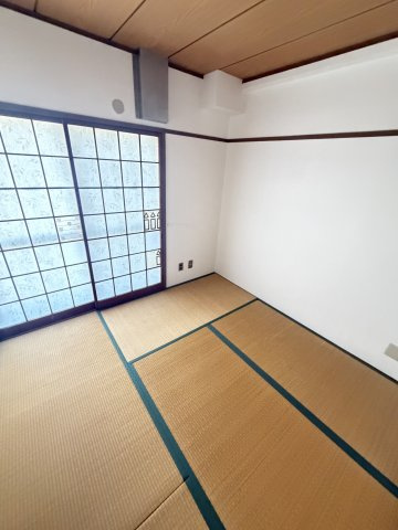 グリーンマンションの和室