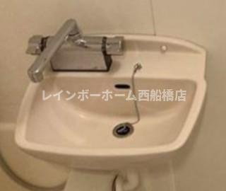 CASSIA南行徳の洗面所