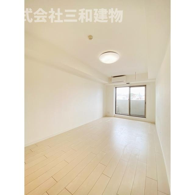 Ｂｅｖｅｒｌｙ　Ｈｏｍｅｓ　赤塚公園Ⅱの居間・リビング