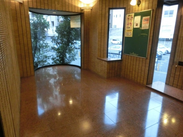 アーク上町台Ⅱ番館のロビー