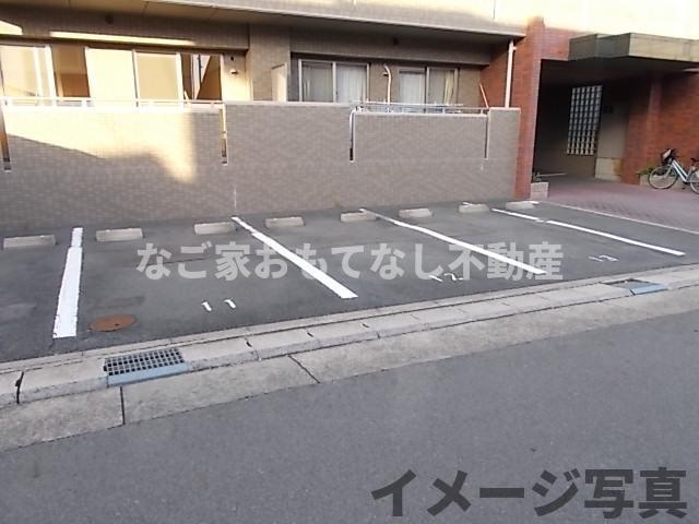 【駐車場】 | レージュ栄