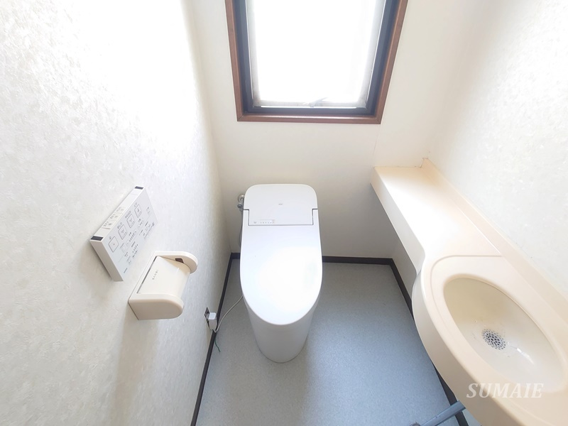 スプリングハウスのトイレ|温水洗浄機能付きトイレです☆